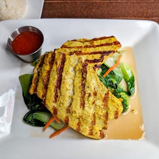 Roasted Chicken Breast with Garlic Vegetables